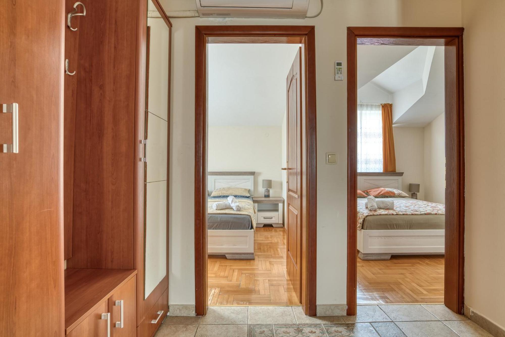 Apartment Elena