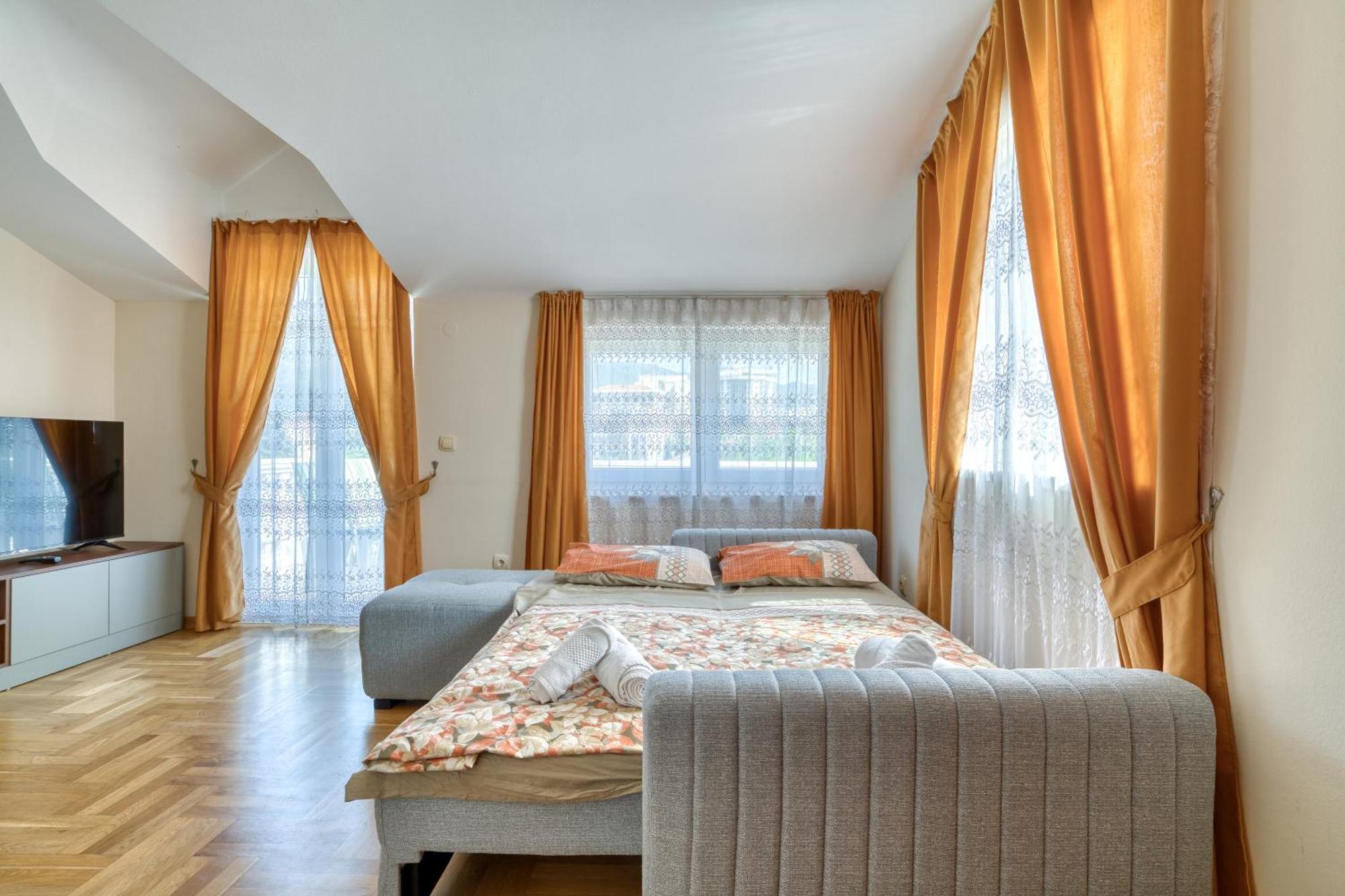 Apartment Elena *