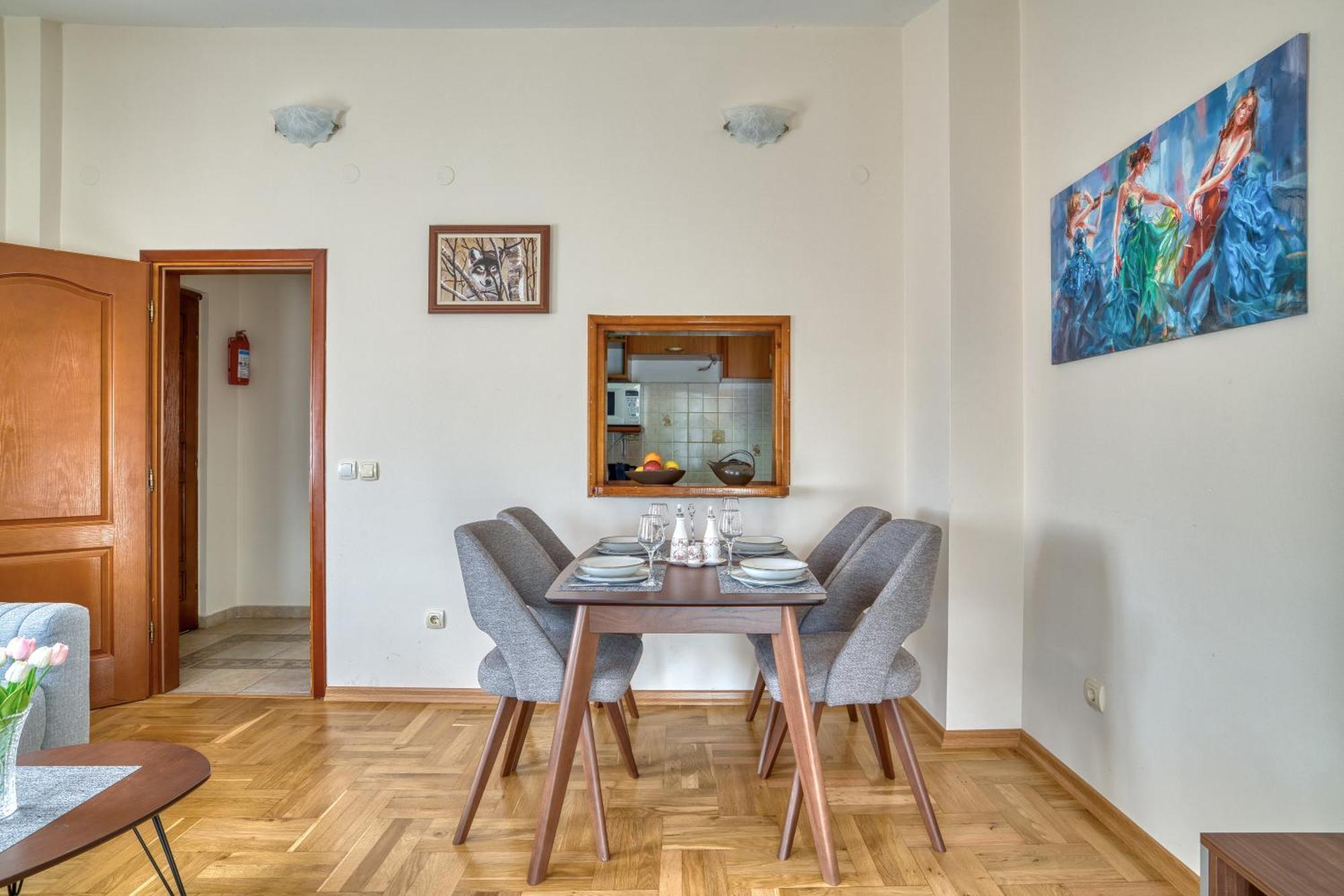 Elena Apartment