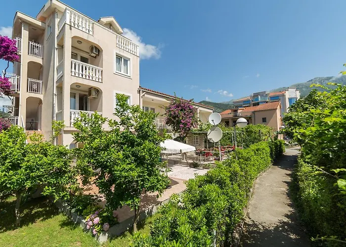 Apartments Elena