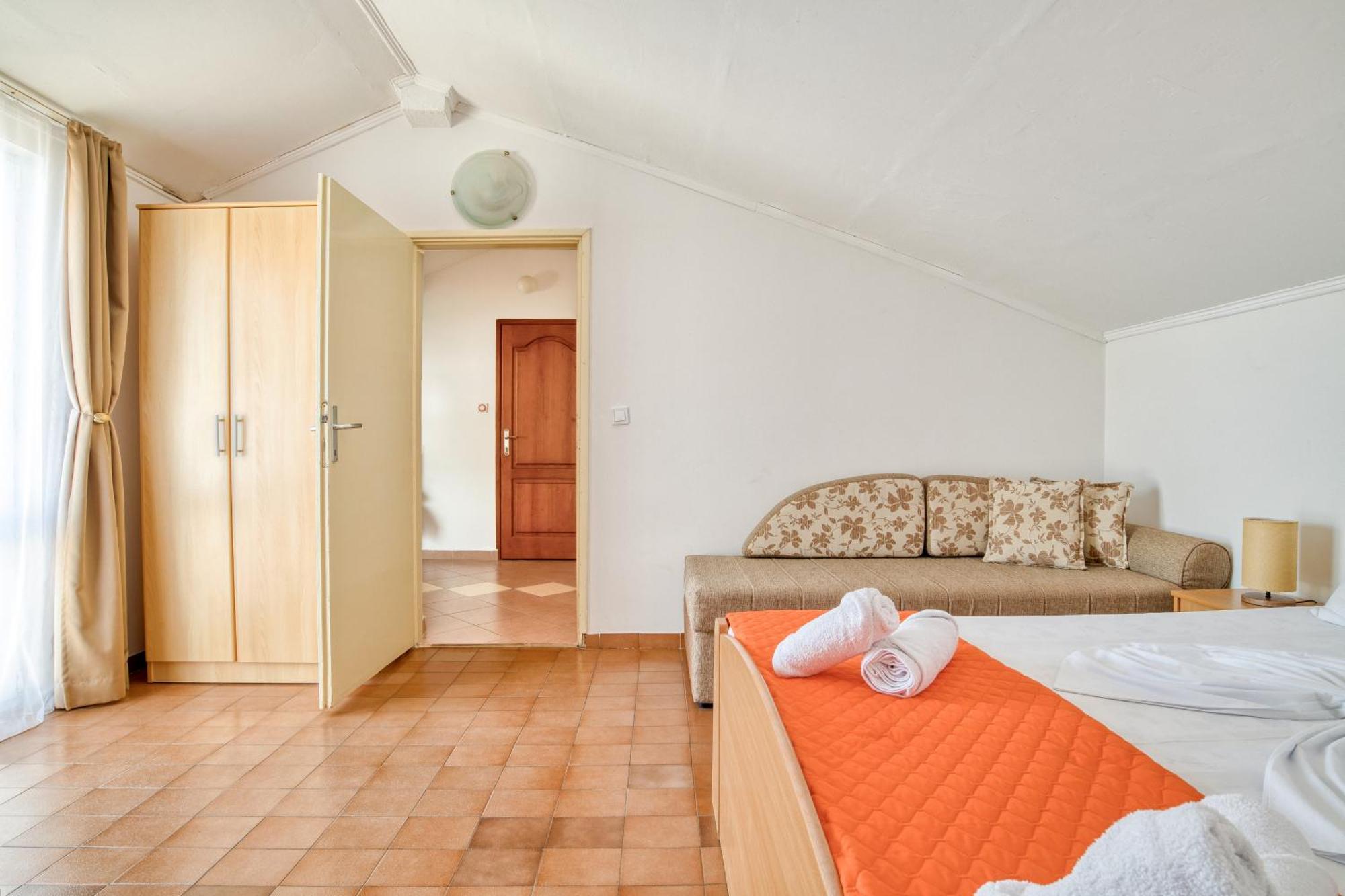 Elena Apartment Budva