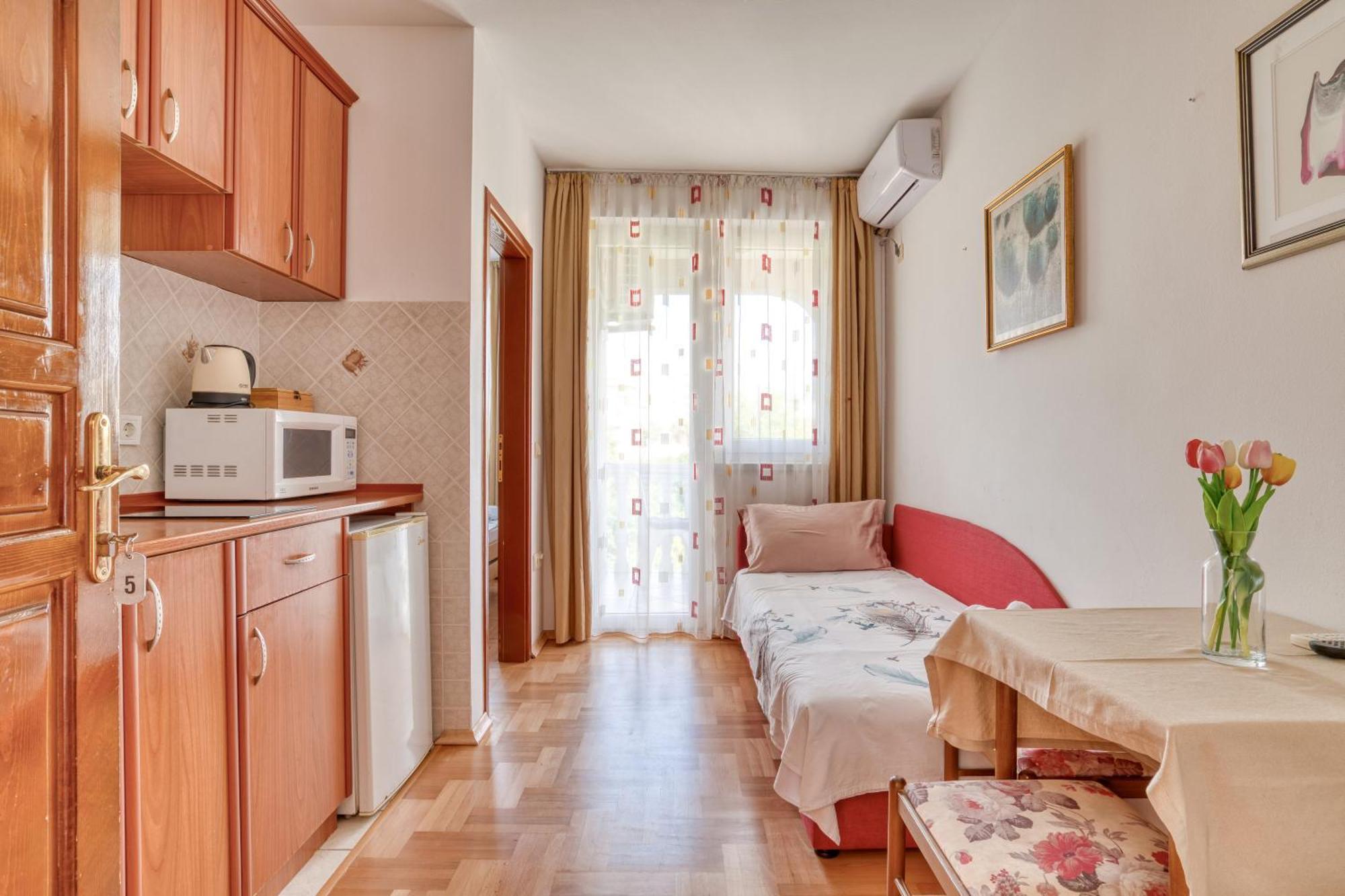 Elena Budva