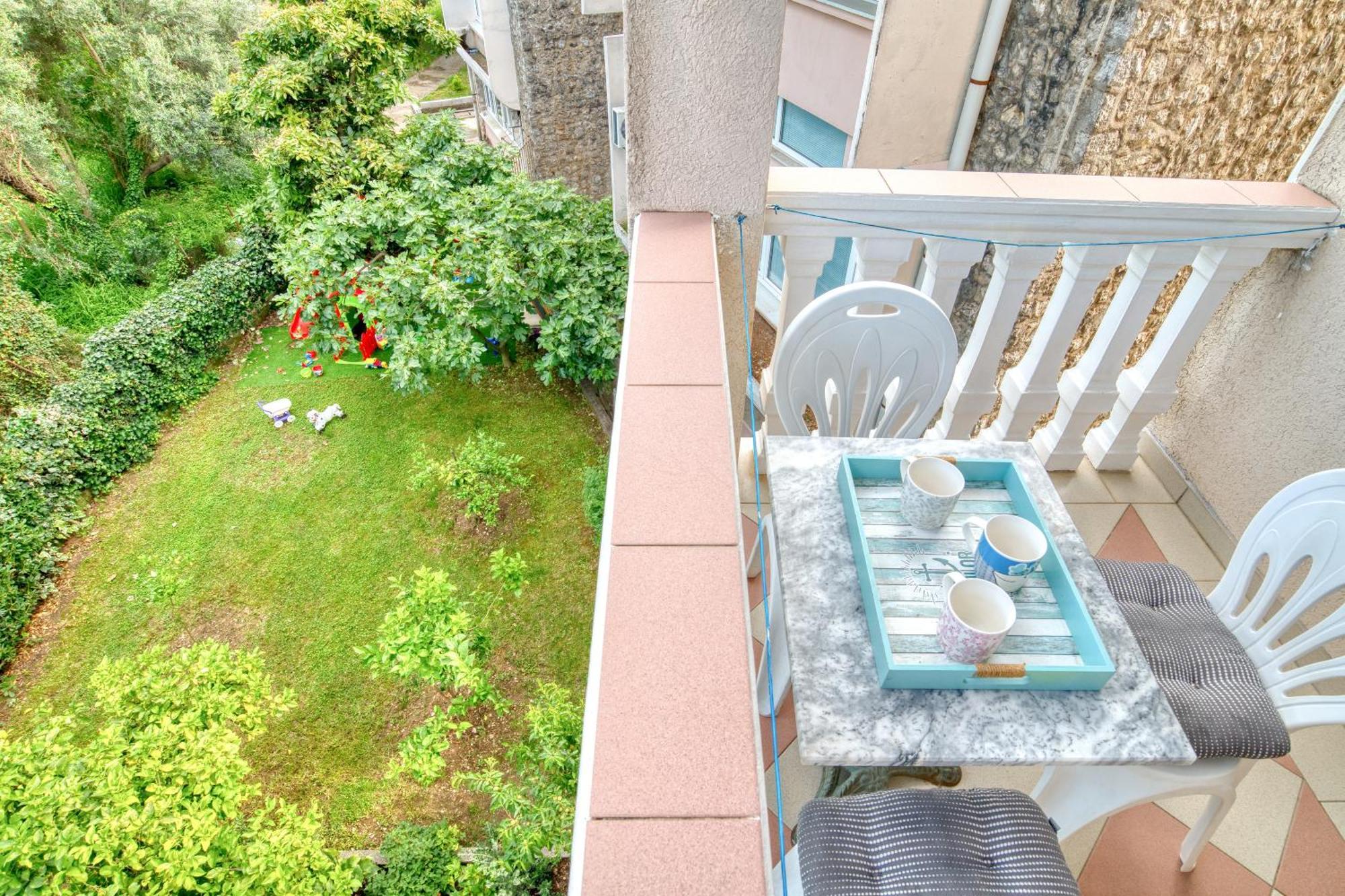 Elena Apartment
