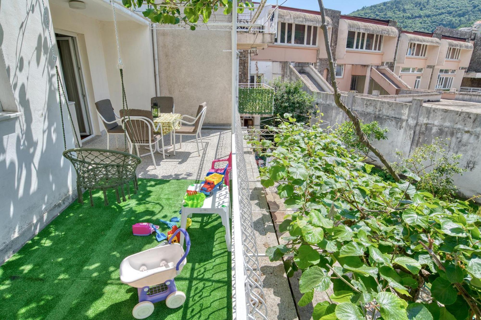 Apartment Elena *