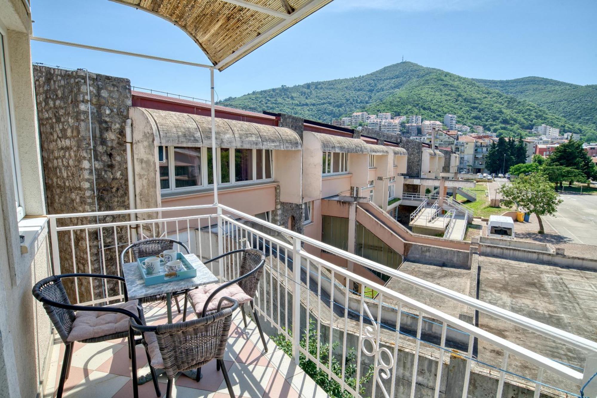 Elena Apartment